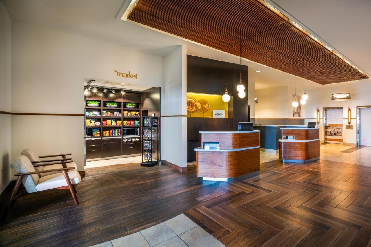 Courtyard By Marriott Calgary South Hotel Kültér fotó