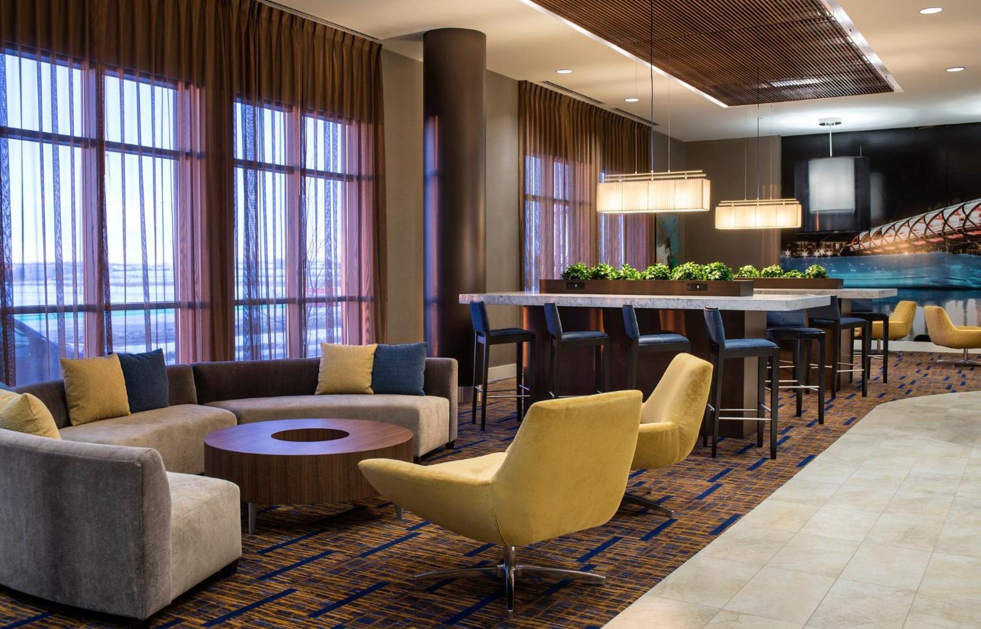 Courtyard By Marriott Calgary South Hotel Kültér fotó
