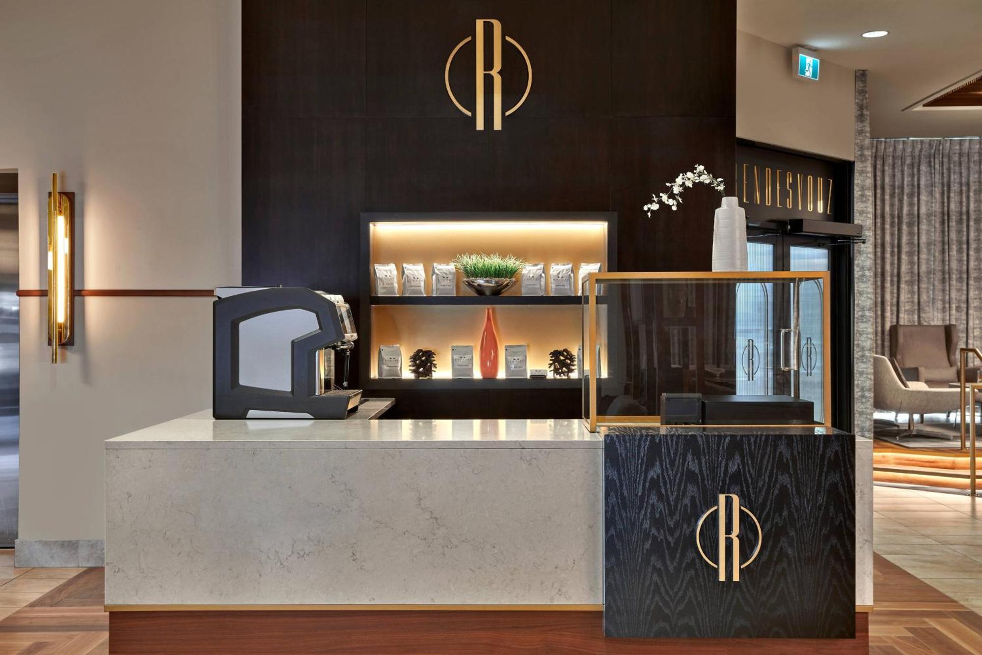 Courtyard By Marriott Calgary South Hotel Kültér fotó