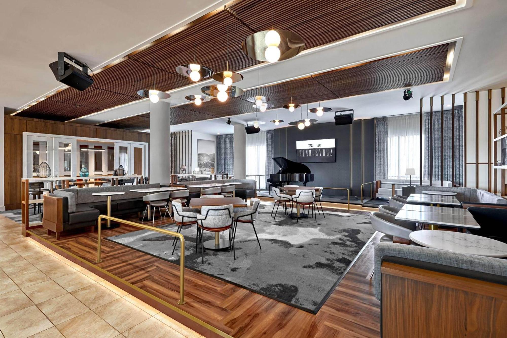 Courtyard By Marriott Calgary South Hotel Kültér fotó