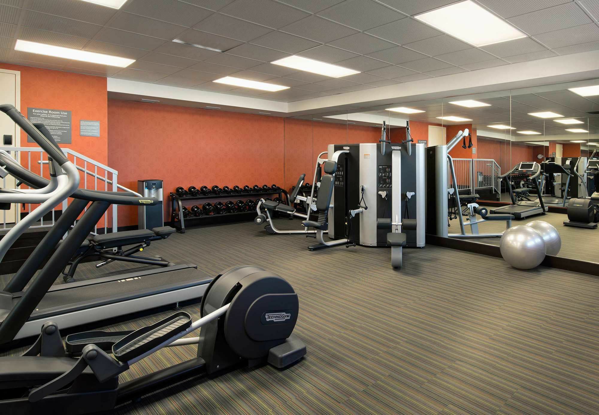 Courtyard By Marriott Calgary South Hotel Kültér fotó
